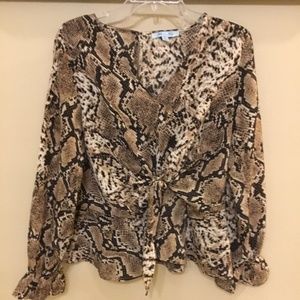 She and sky Snake Print long sleeve Top size Large